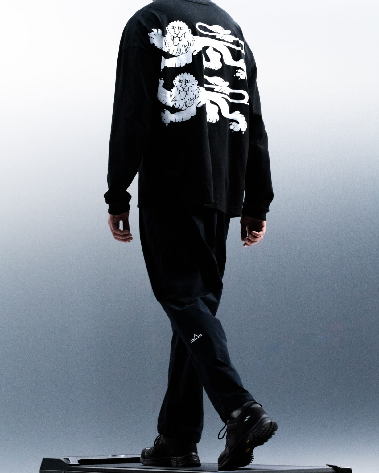 AVNIERxSTJAMES-APENPENIC-3-1