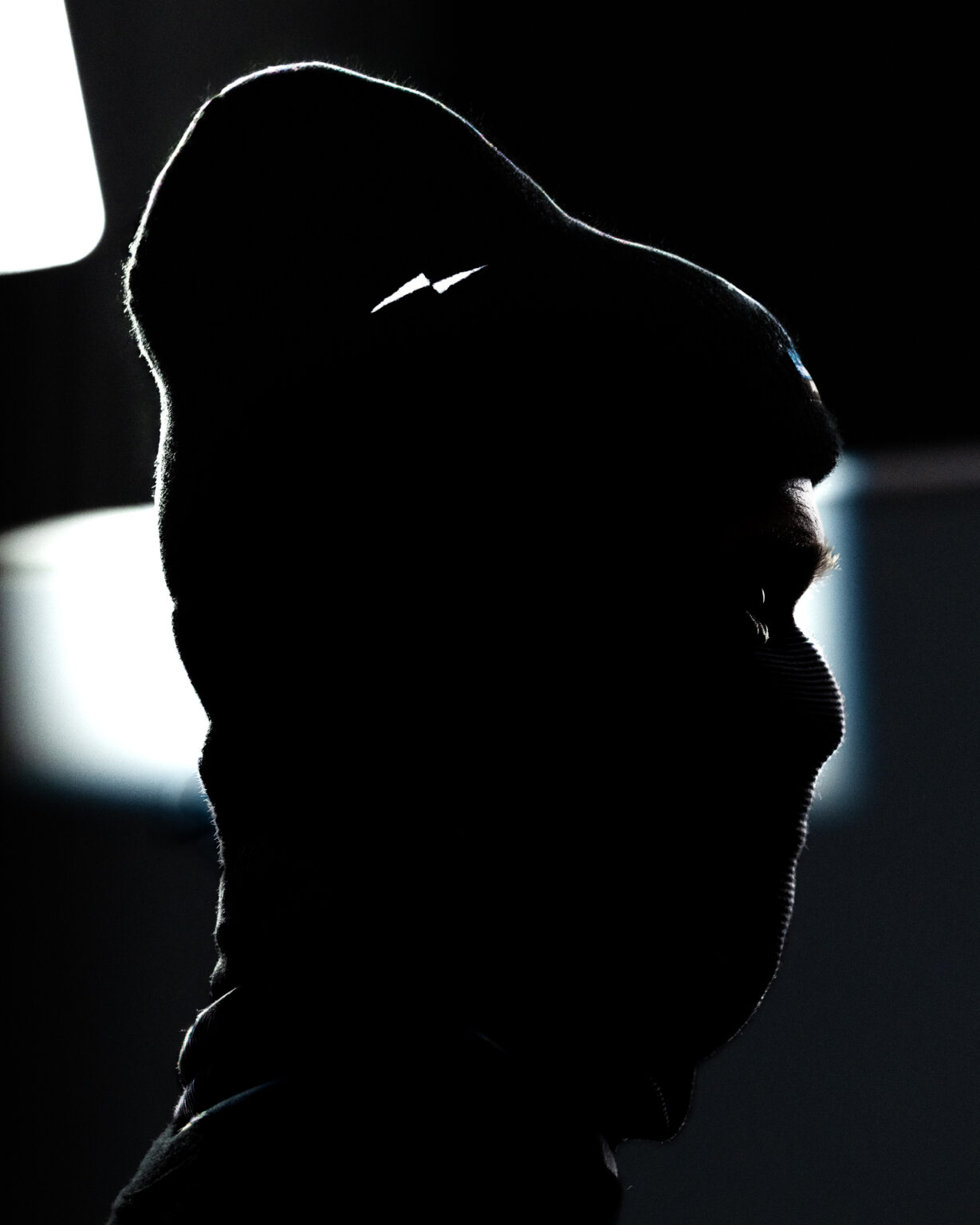 AVNIERxSTJAMES-APENPENIC-9